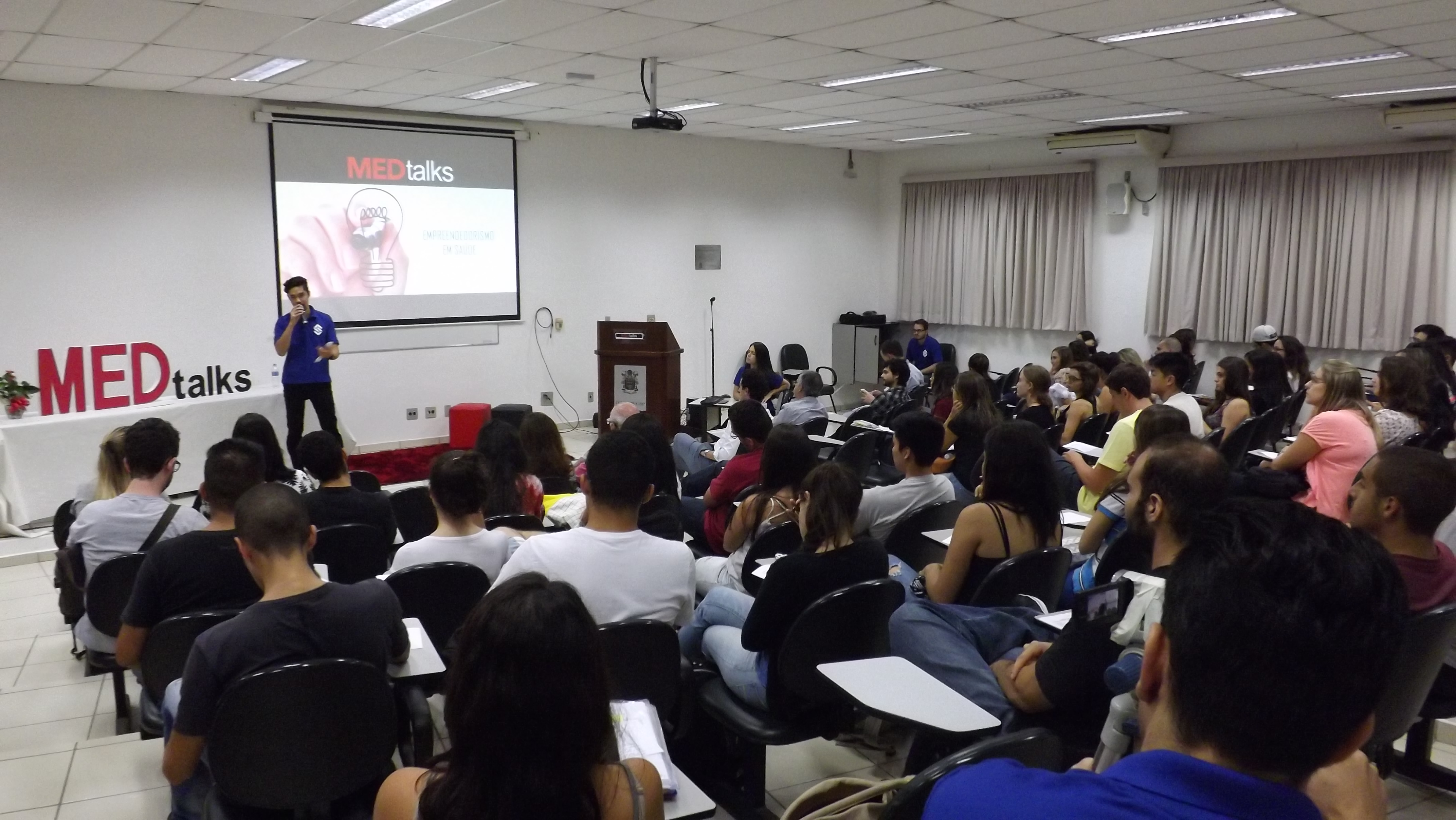 Sante Jr - Platéia.jpeg